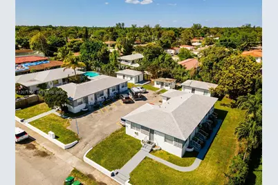 1239 NE 110th St, Miami, FL 33161 - Photo 11