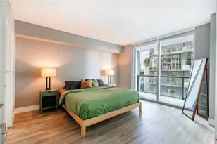 55 SE 6th St, Miami, FL 33131 - Photo 7