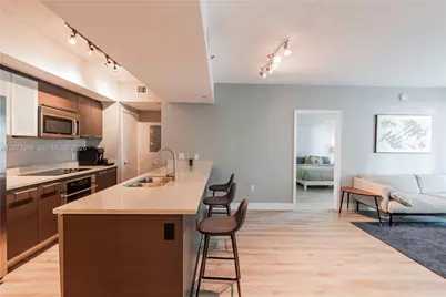 55 SE 6th St #1205, Miami, FL 33131 - Photo 3