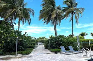 6515 Collins Ave, Miami Beach, FL 33141 - Photo 15