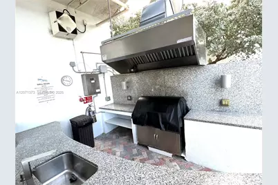 6515 Collins Ave #1801, Miami Beach, FL 33141 - Photo 21