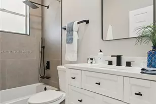 1018 SW Carolina Cir SW, Vero Beach, FL 32962 - Photo 65