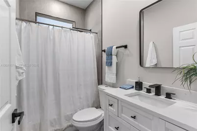 1018 SW Carolina Cir SW, Vero Beach, FL 32962 - Photo 31