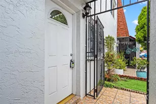 319 NW 109th Ave, Miami, FL 33172 - Photo 5