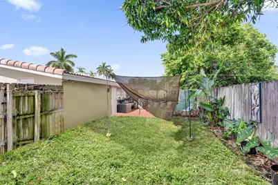 1477 NE 55th St, Fort Lauderdale, FL 33334 - Photo 43