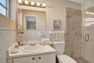1477 NE 55th St, Fort Lauderdale, FL 33334 - Photo 17