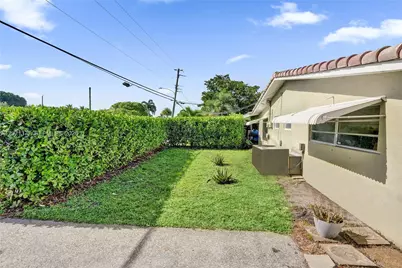 1477 NE 55th St, Fort Lauderdale, FL 33334 - Photo 45