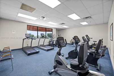 811 S Hollybrook Dr #105, Pembroke Pines, FL 33025 - Photo 23