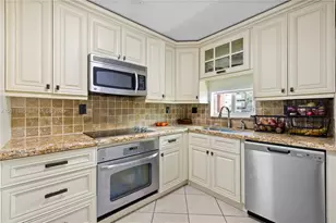 811 S Hollybrook Dr, Pembroke Pines, FL 33025 - Photo 9