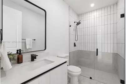 325 NE 15th Ter, Other City - In The State Of Florida, FL 33909 - Photo 37
