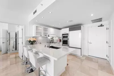 6799 Collins Ave #804, Miami Beach, FL 33141 - Photo 9