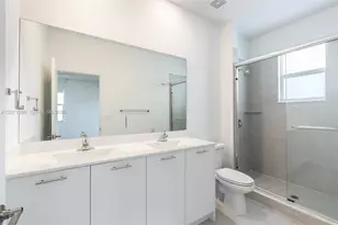 2408 NW 131st Cir, Miami, FL 33167 - Photo 23