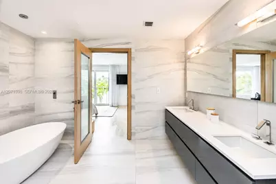 455 E Dilido Dr, Miami Beach, FL 33139 - Photo 33