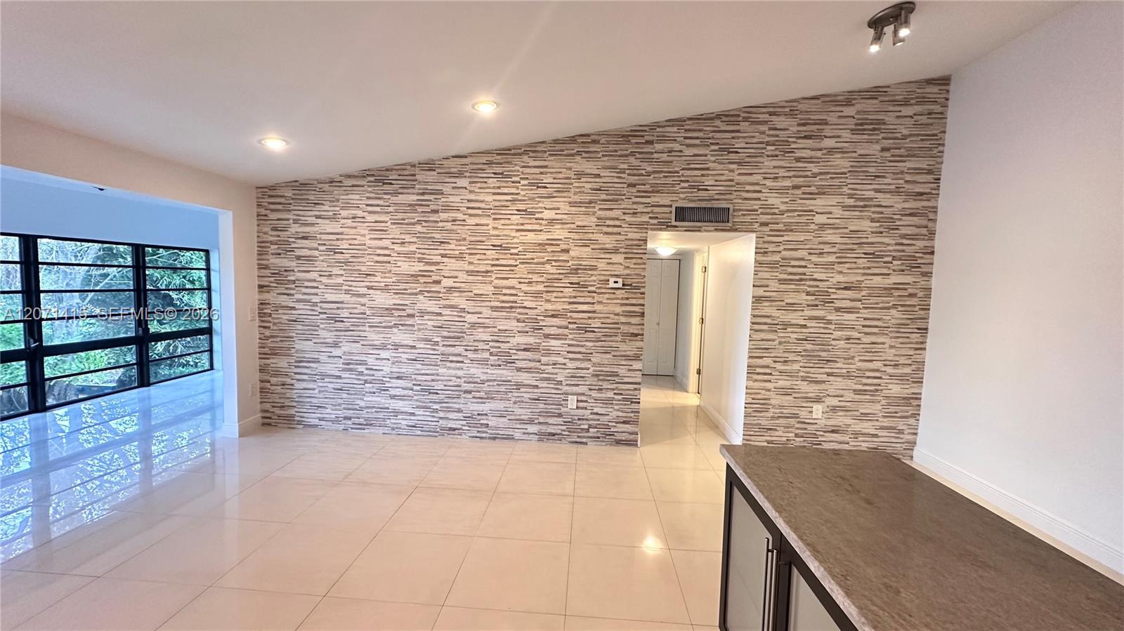 4944 NW 102nd Ave #203-3 - 4944 NW 102nd Ave #203-3, Doral, FL 33178 Luxury Property | Jose Angel Pina