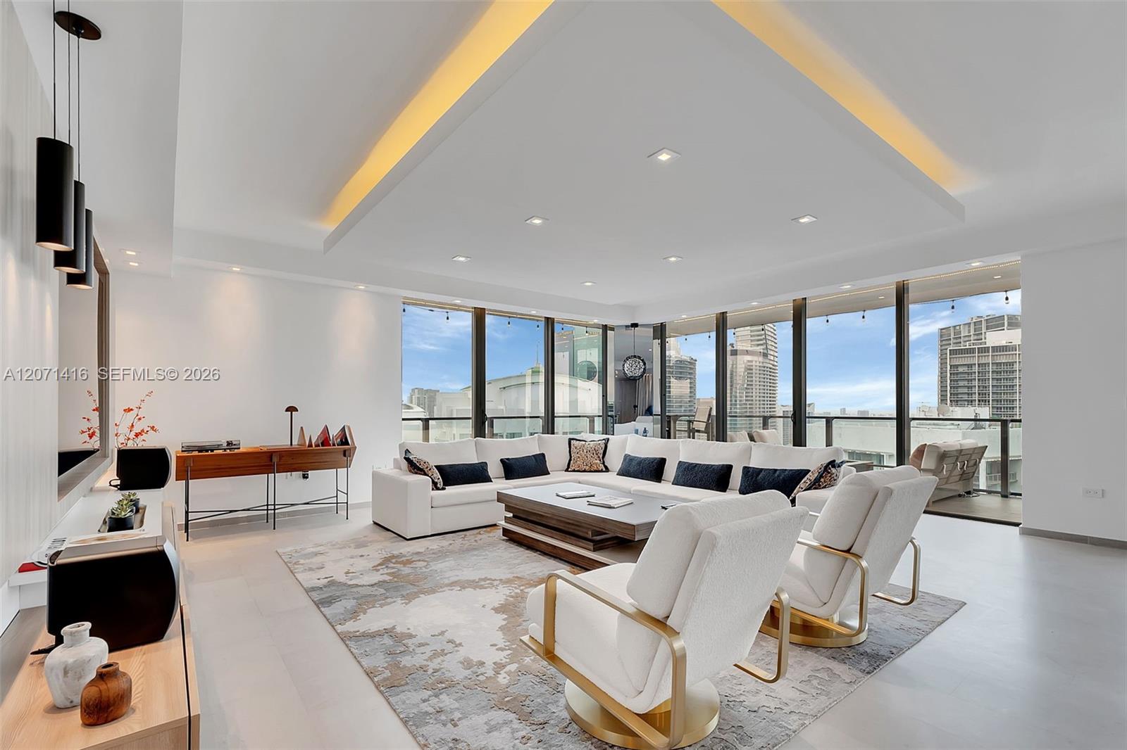 68 SE 6th St #3911 - 68 SE 6th St #3911, Miami, FL 33131 Luxury Property | Jose Angel Pina