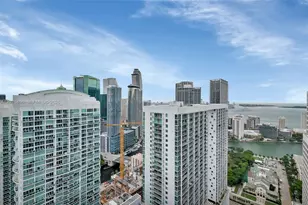 68 SE 6th St, Miami, FL 33131 - Photo 25