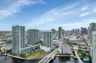 68 SE 6th St, Miami, FL 33131 - Photo 39