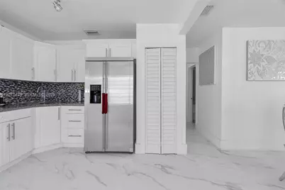 31 SW 58th Ct, Miami, FL 33144 - Photo 9