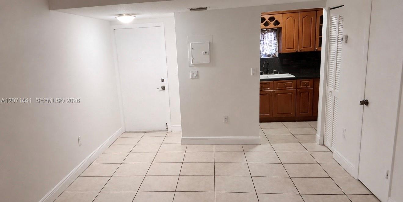 5611 W 25th Ct #14-A - 5611 W 25th Ct #14-A, Hialeah, FL 33016 Luxury Property | Jose Angel Pina