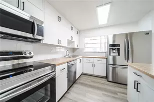 2781 Taft St, Hollywood, FL 33020 - Photo 11