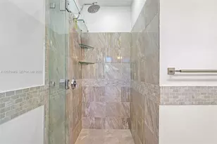 7970 Hawthorne Ave, Miami Beach, FL 33141 - Photo 31
