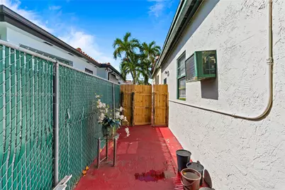3445 NW 2nd St, Miami, FL 33125 - Photo 29