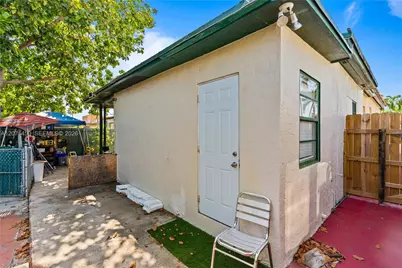 3445 NW 2nd St, Miami, FL 33125 - Photo 35