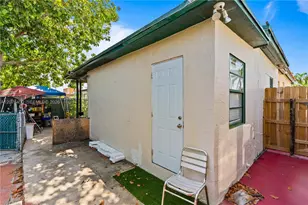 3445 NW 2nd St, Miami, FL 33125 - Photo 35