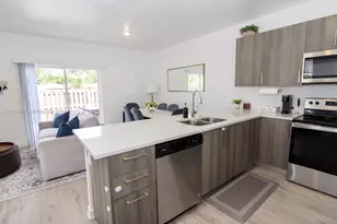 171 NW 158th St, Miami, FL 33169 - Photo 3