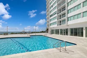 7135 Collins Ave, Miami Beach, FL 33141 - Photo 21