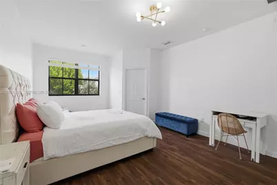 7042 NW 103rd Path, Doral, FL 33178 - Photo 17