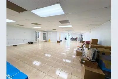 120 SW 70th Ave, Pembroke Pines, FL 33023 - Photo 3
