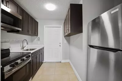 850 E Commercial Blvd #214B, Oakland Park, FL 33334 - Photo 3