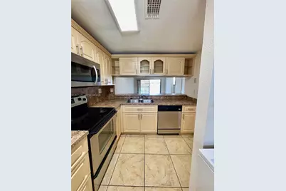 10290 NW 9th St Cir #113, Miami, FL 33172 - Photo 19