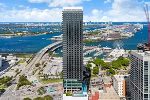 398 NE 5th St, Miami, FL 33132 - Photo 19