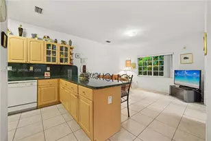 1220 SW 139th Ave, Miami, FL 33184 - Photo 7