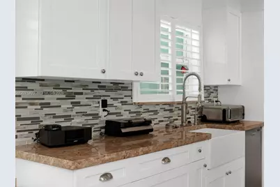 2049 Windward Dr, Lauderdale by the Sea, FL 33062 - Photo 19