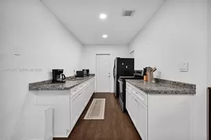 370 NE 87th St, El Portal, FL 33138 - Photo 13