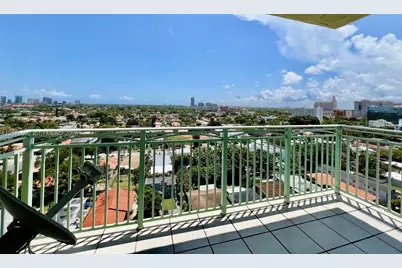 3500 Coral Way #1501, Miami, FL 33145 - Photo 9