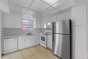 1301 NE Miami Gardens Dr, Miami, FL 33179 - Photo 15