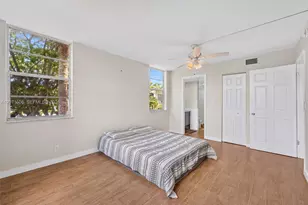 9440 Poinciana Pl, Davie, FL 33324 - Photo 9