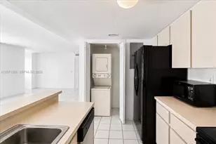 6870 SW 45th Ln, Miami, FL 33155 - Photo 5