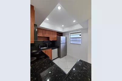 750 Michigan Ave #203, Miami Beach, FL 33139 - Photo 15