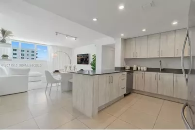 7525 E Treasure Dr #914, North Bay Village, FL 33141 - Photo 9