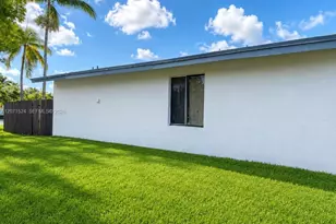 28012 SW 140th Ct, Homestead, FL 33033 - Photo 3