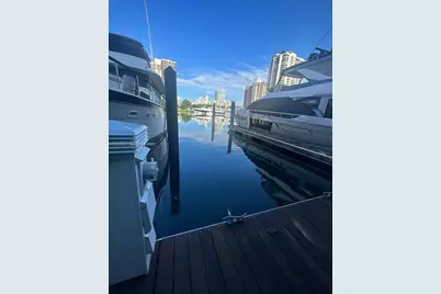 19777 E Country Club Dr, Aventura, FL 33180 - Photo 1