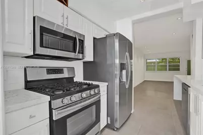 350 S Shore Dr #12, Miami Beach, FL 33141 - Photo 11