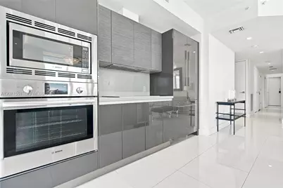 1080 Brickell Ave #3800, Miami, FL 33131 - Photo 11