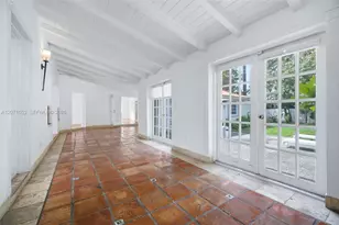 2300 S Miami Ave, Miami, FL 33129 - Photo 15