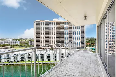 11111 Biscayne Blvd #10H, Miami, FL 33181 - Photo 5